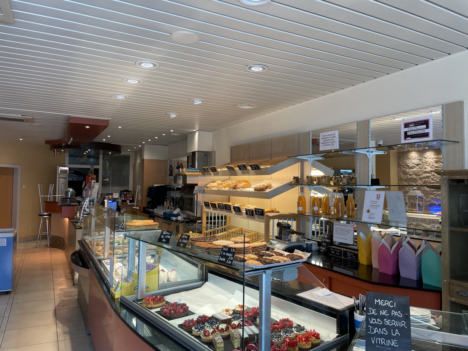 Magasin Confiserie Roelli Glovelier