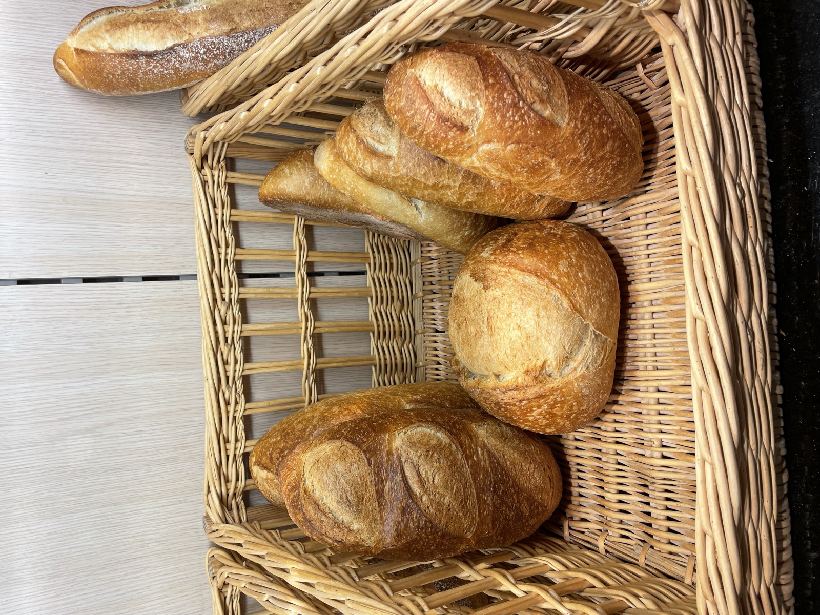 Pain mi-blanc — Confiserie Roelli